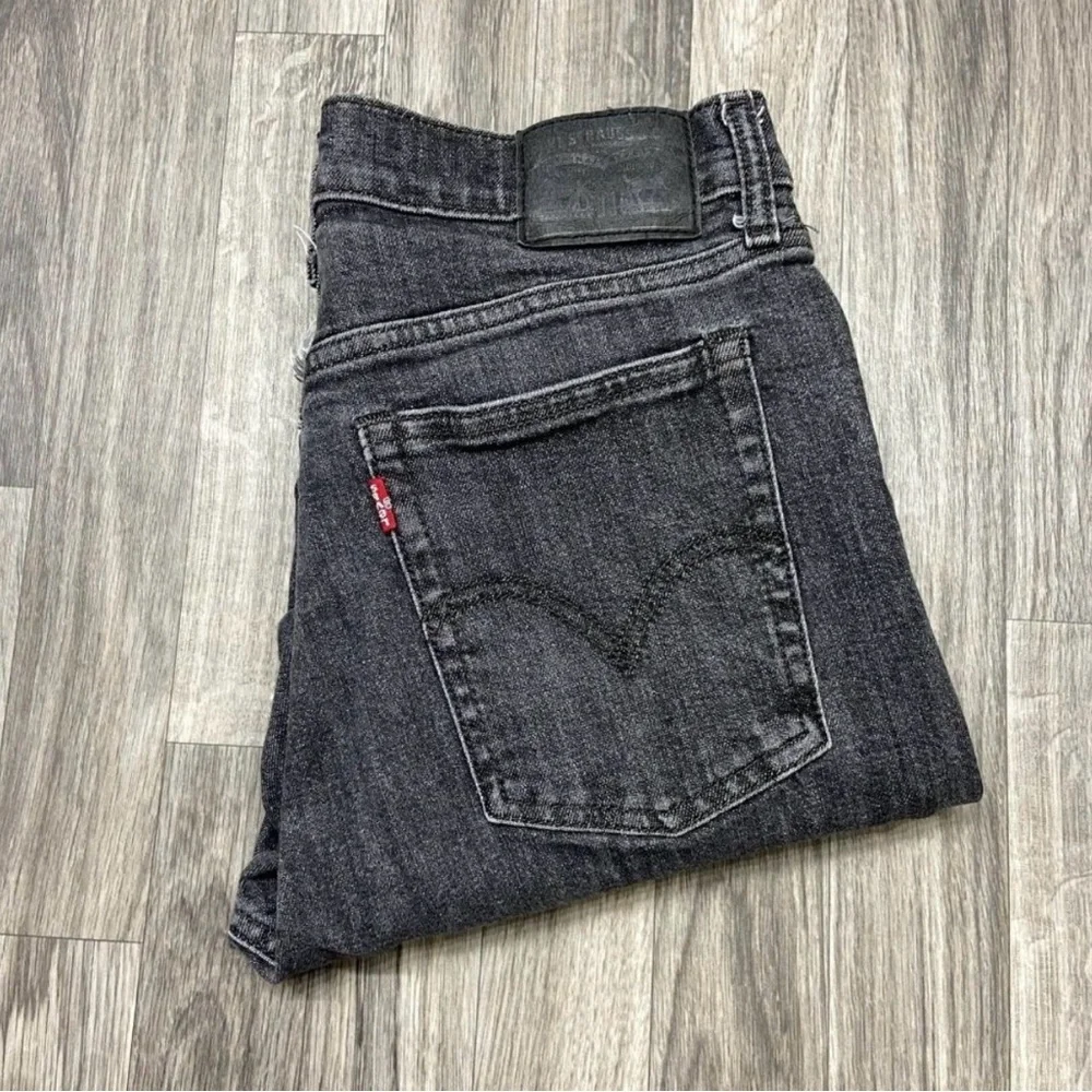 Levi's Women’s Wedgie Straight Faded Black Denim Jeans. W25” x L26”. - Picture 7 of 12